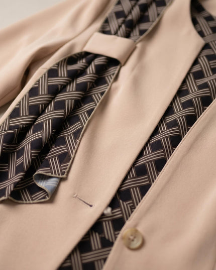 Επίσημο γυναικείο σετ με φόρεμα και σακάκι σε μπεζ