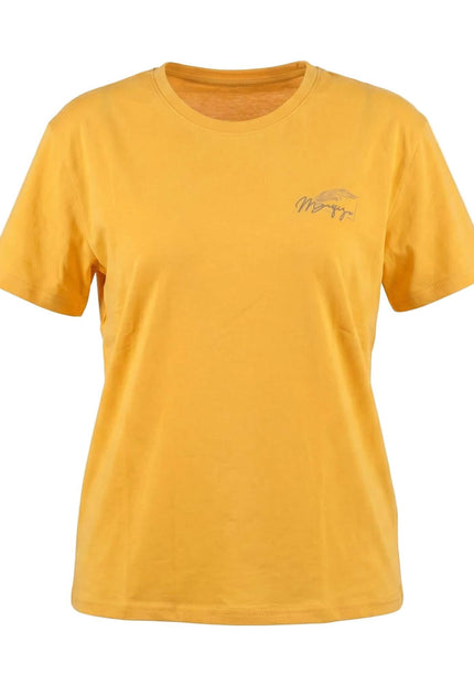 Γυναικείο κίτρινο t-shirt μεγάλα μεγέθη, μπροστινή όψη σε λευκό φόντο. Διαθέτει στρογγυλή λαιμόκοψη, κοντά μανίκια και διακριτικό σχέδιο στο στήθος.