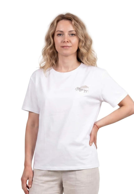 Γυναικείο λευκό βαμβακερό T-shirt σε μεγάλα μεγέθη, μέχρι τη μέση, με στρογγυλή λαιμόκοψη και κοντό μανίκι, σε λευκό φόντο.