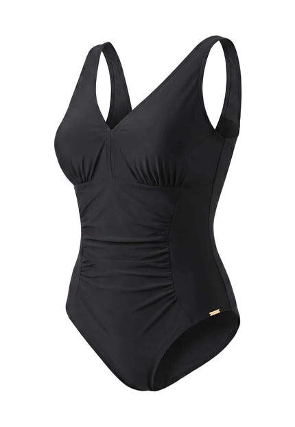 Μαύρο ολόσωμο μαγιό plus size σε λευκό φόντο, με φαρδιές τιράντες, βαθύ V ντεκολτέ και ντραπέ σχέδιο που κολακεύει τις καμπύλες.