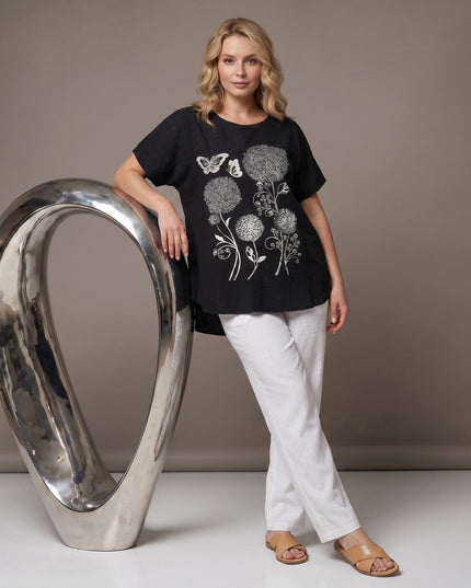 Μαύρη καλοκαιρινή μάξι τουνίκ με εντυπωσιακό απλικέ λουλουδιών