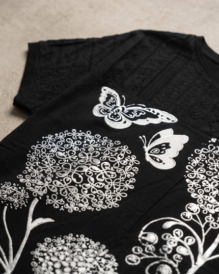 Μαύρη καλοκαιρινή μάξι τουνίκ με εντυπωσιακό απλικέ λουλουδιών