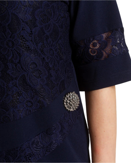 Официална права рокля в тъмносин цвят с бродирана дантела и брошка - Maxi Market